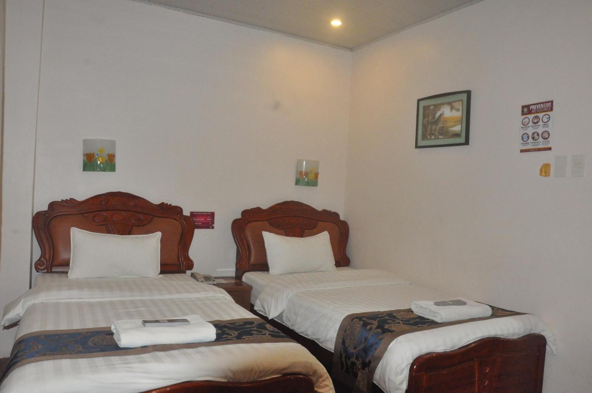 A&A Plaza Hotel Puerto Princesa Luaran gambar